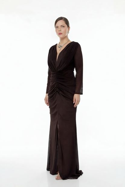 فستان سهرة بني لامع مكشكش بمقاسات كبيرة